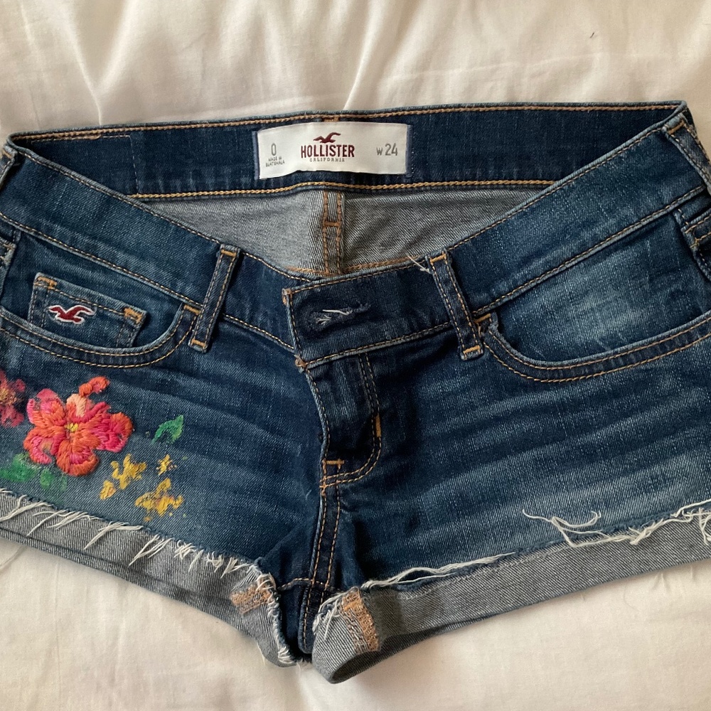 Low rise -Hollister Size 24